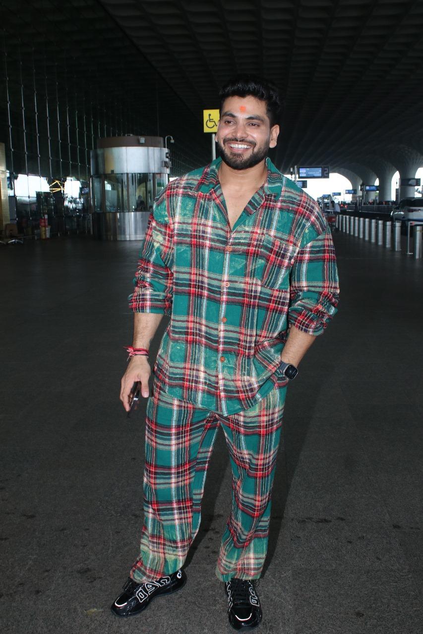 Shiv Thakare, another Big Boss sensation, was also seen at the airport.